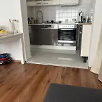Apartmán Helle Mit Balkon 5 Minuten Zum Pool 60q ,otopark ,netflix