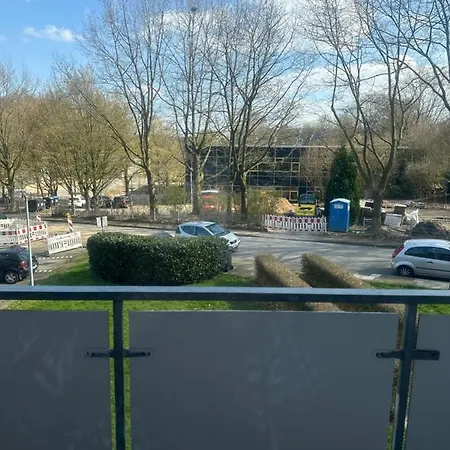 Apartment Helle Mit Balkon 5 Minuten Zum Pool 60q ,otopark ,netflix *