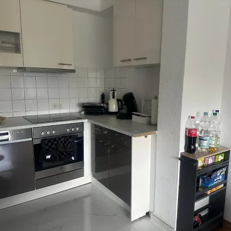 Helle Mit Balkon 5 Minuten Zum Pool 60q ,otopark ,netflix Apartment