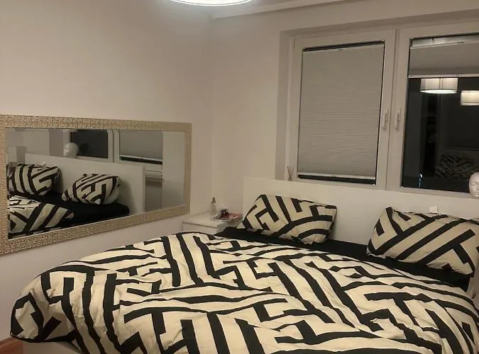 Helle Mit Balkon 5 Minuten Zum Pool 60q ,otopark ,netflix *